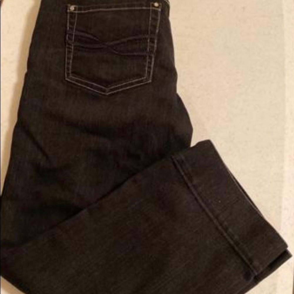 White house black market Capri jeans